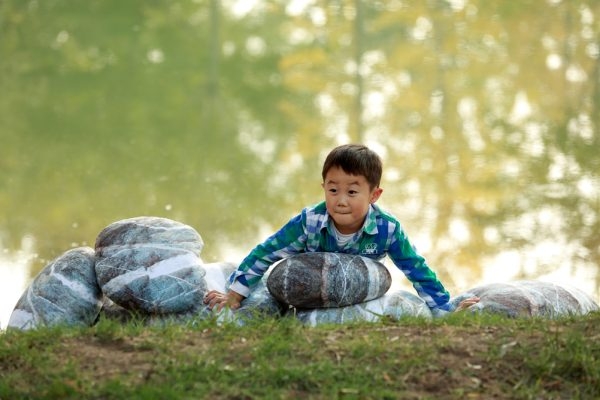 pebble cushions rock pillows 9034 05