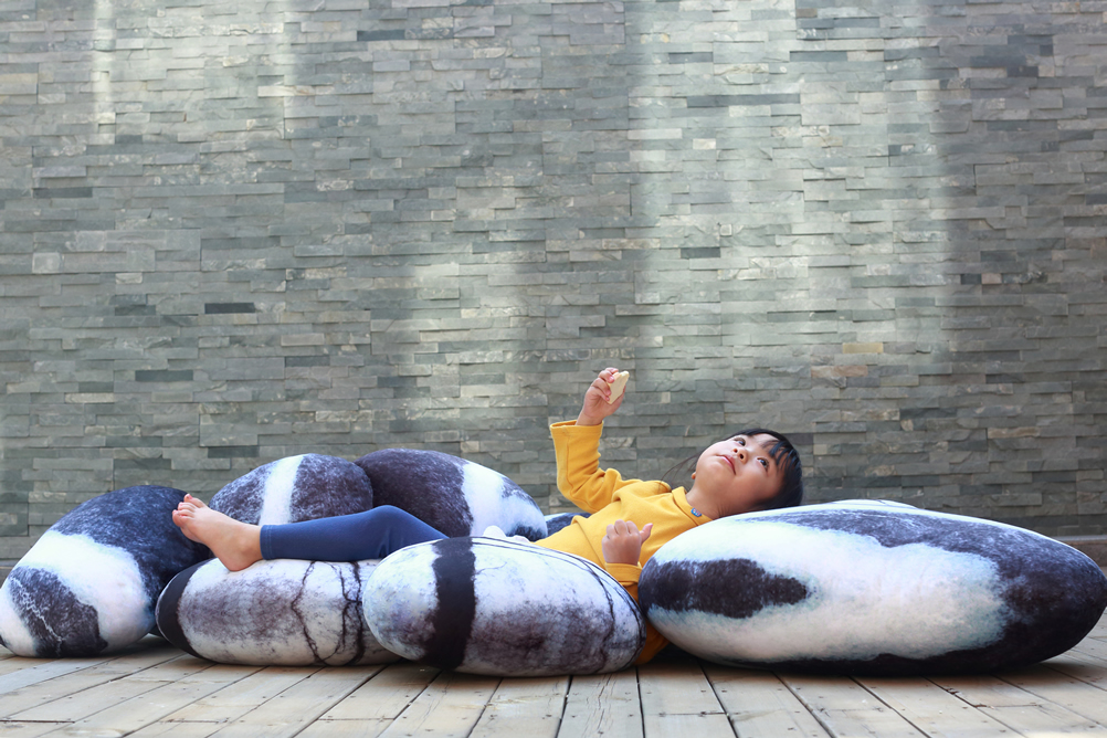 Decorative Pebble Pillows Floor Cushions 